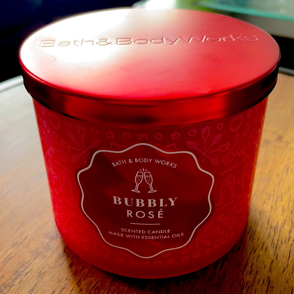 Bath & Body works Bubbly Rose Scented Candle